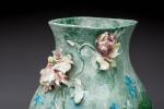 Jean CACHIER (1855-1924)Vase aux roses anciennes, c. 1880en barbotine impressionniste...