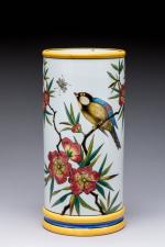 Jehanne GONDOUIN (1851-1942)Vase rouleau aux oiseaux siffleursen céramique émaillée à...