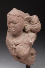RAJASTHAN ? VIIIe-IXe après J.-C.
TORSE féminin d'une statue provenant d'un...