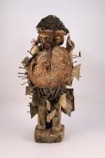 CONGO, Kongo - XXe
Nkondi, fétiche à clous
en bois, métal, miroir,...