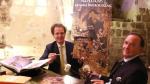 Philippe et Aymeric Rouillac, commissaires-priseurs, présentent le livre « Adjugé ! » à Arcades Institute, dans le vieux-Tours. <br />
© (Photo NR, Hugues Le Guellec)