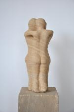 MACREZ Denis (né en 1992)VénusSculpture en pierre de Saint Maximin.34,5...