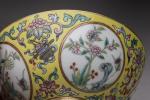 CHINE - Époque DAOGUANG (1821 - 1850)
Petit bol en porcelaine...