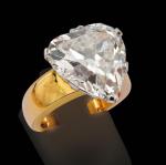 210.000 euros ( hors frais) pour ce gros caillou, un diamant de 12 carats.