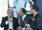 Jacky Lorant (à gauche) a acheté le médaillon d'Alain Porée pour 500 000 euros !