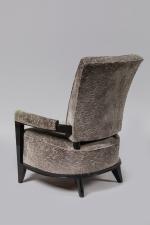 Maxime OLD (Français, 1910-1991) Trois fauteuils laqués noir, les pieds...