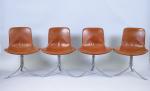 Poul KJAERHOLM (Danois, 1929-1980)
Suite de quatre chaises PK9, 1960-1969

Assises et...